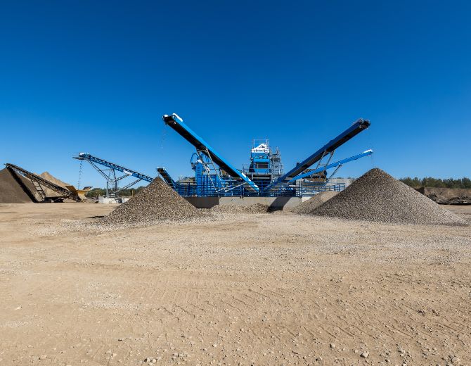 Duff-s-Sand-Plant-Stockpiles-670x520